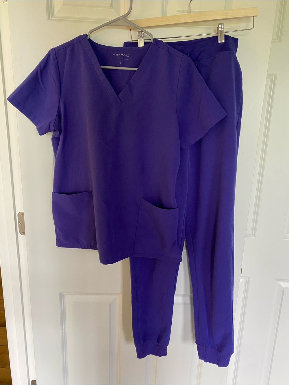Mandala Women’s Scrub Set in “True Grape” (Small/Small Tall)